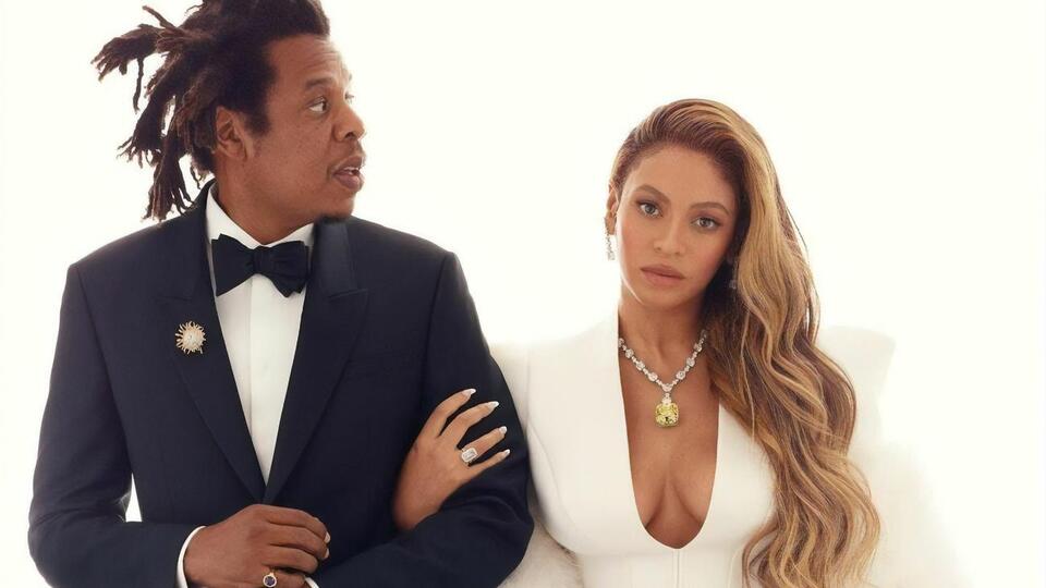 Для свидания с Jay-Z Бейонсе выбрала наряд от Gucci x Balenciaga