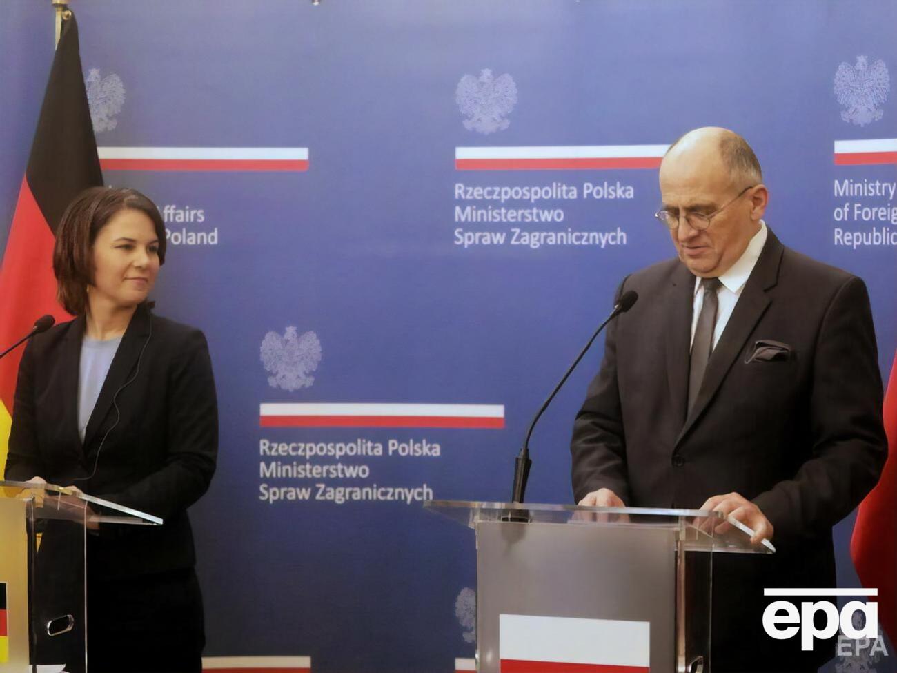 Рау (праворуч) сказав Бербок, що співпраця ФРН із РФ щодо будівництва газогонів "Північний потік &ndash; 1" та "Північний потік &ndash; 2" була "фатальною" політикою