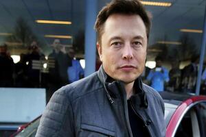 Илон Маск хочет зарабатывать деньги в социальных сетях