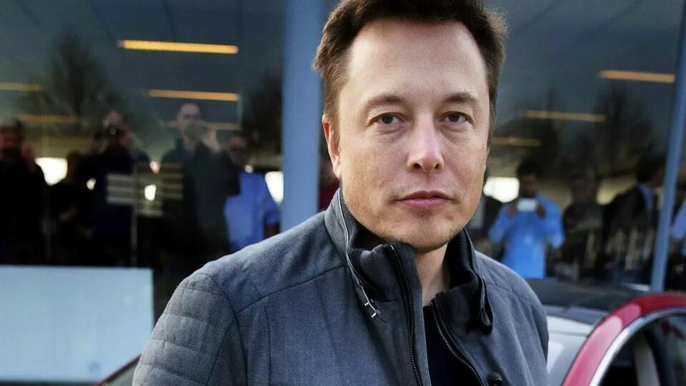 Илон Маск хочет зарабатывать деньги в социальных сетях