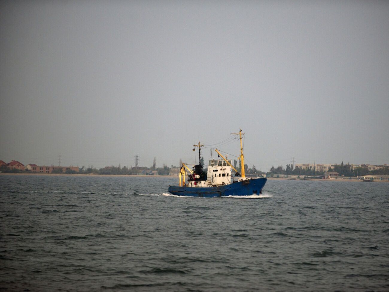 Россия пытается превратить Азовское море в свое внутреннее "озеро", заявили в ВМС Украины