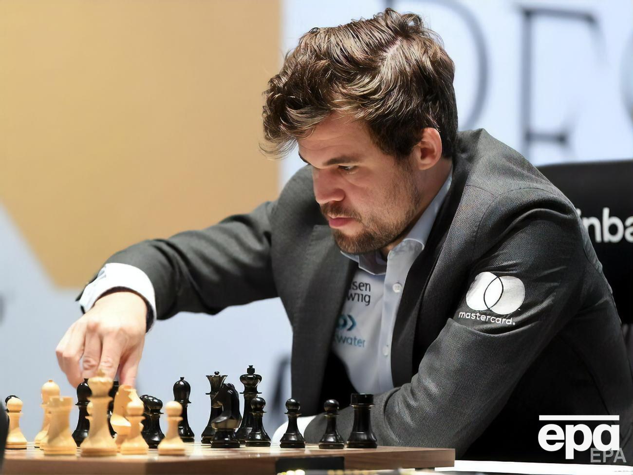 Вирішальну партію Карлсен виграв чорними фігурами