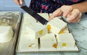 Рецепт этого необычного десерта с фруктами предложила украинский кулинар Елизавета Глинская