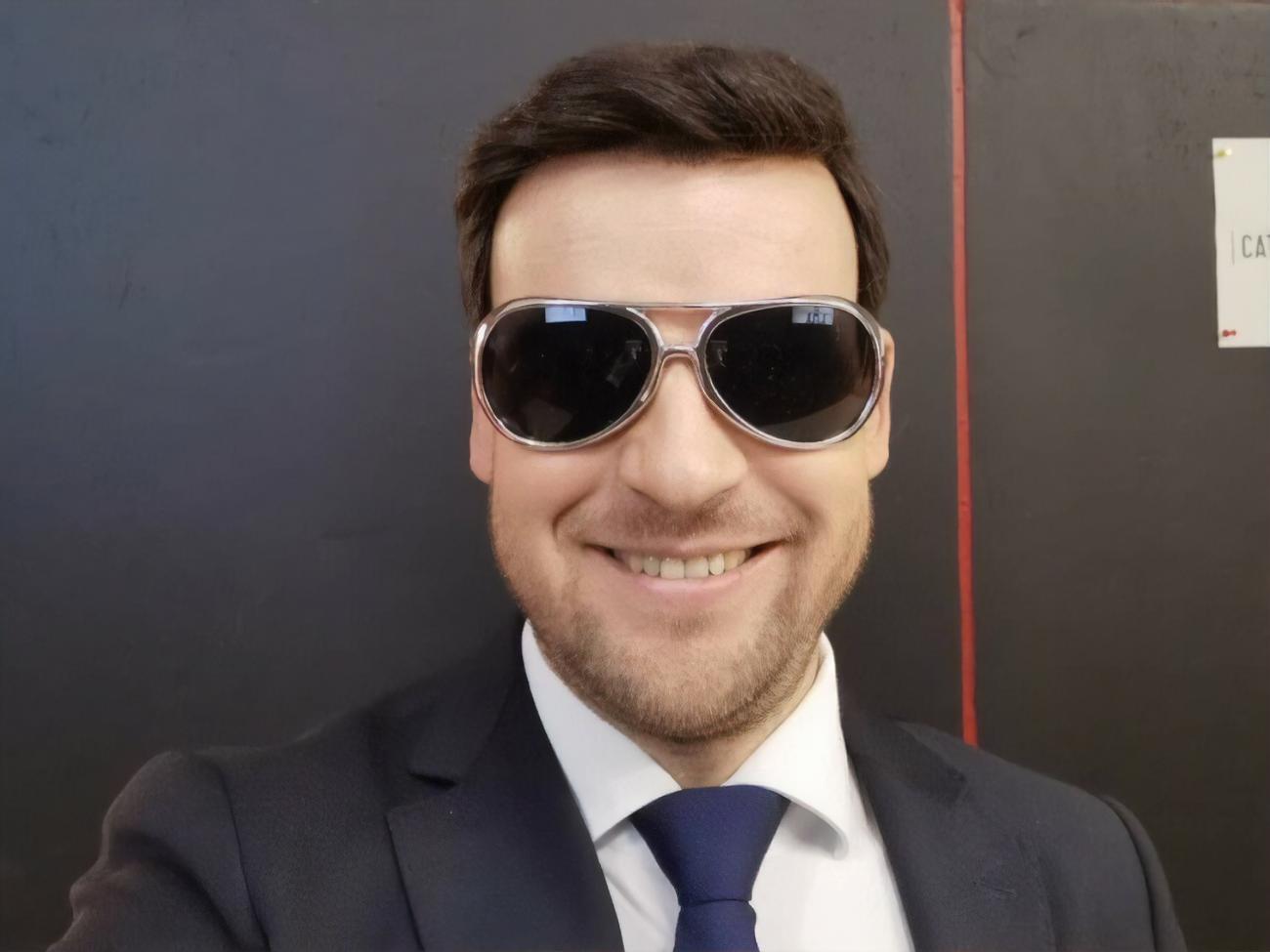 Для пародирования Зеленского Великий использует парик