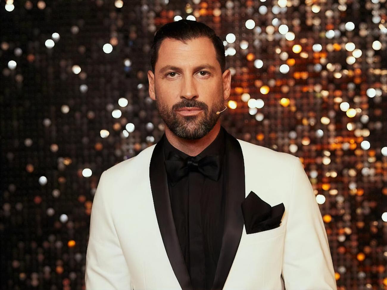 По словам Максима Чмерковского, его мать ограбили средь бела дня, отобрав авто