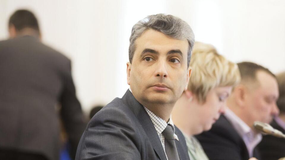 Шлосберг про Пасічника та Пушиліна: Якщо, не дай боже, буде війна, російське суспільство має пам'ятати, хто видавав цим людям квитки партії влади
