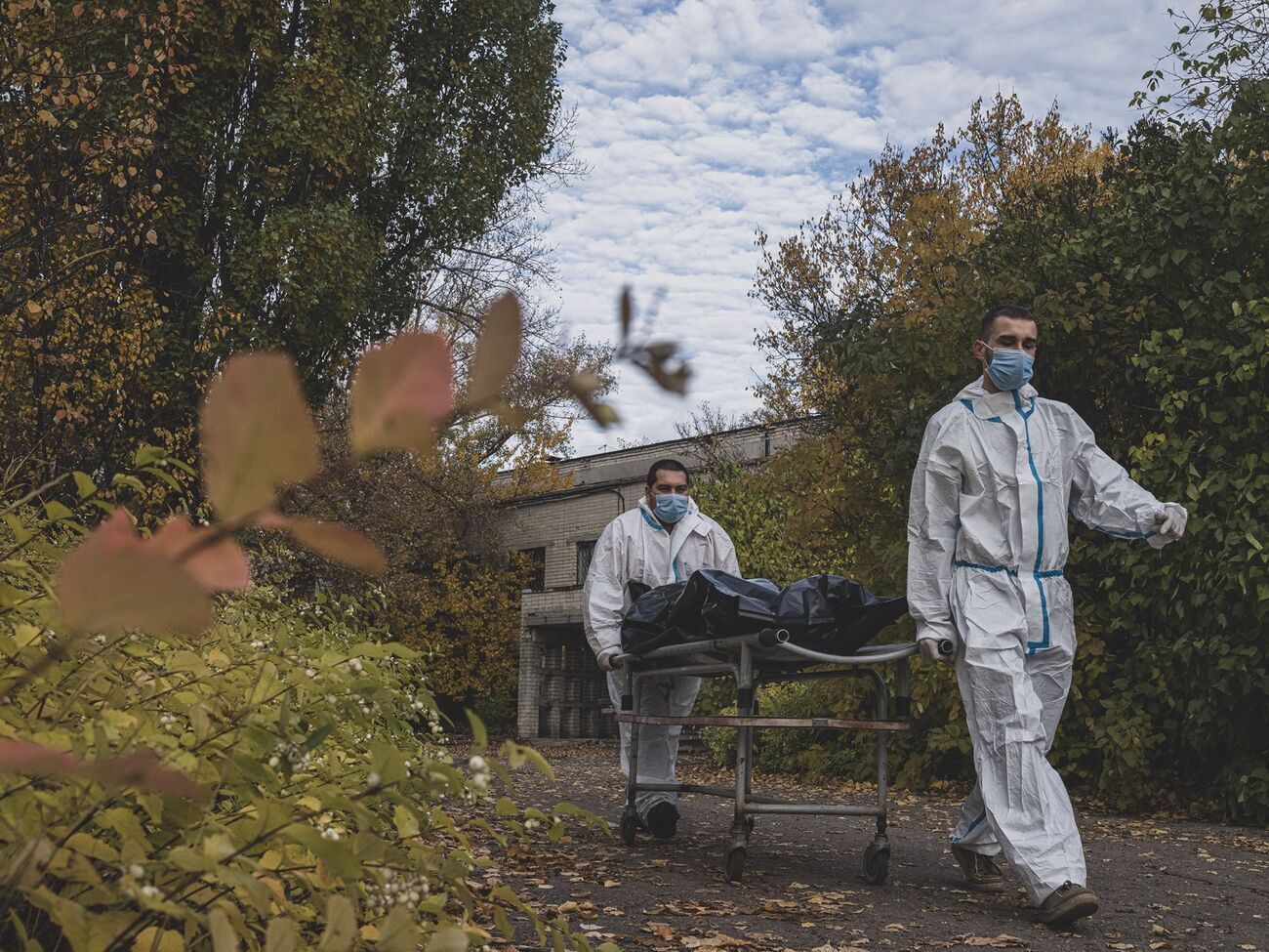 В Україні від COVID-19 померло вже понад 90 тис. людей
