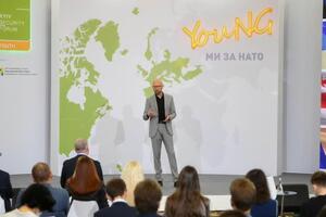 Яценюк: Россияне имеют одну очень четкую цель – забрать всю Украину и уничтожить украинскую государственность