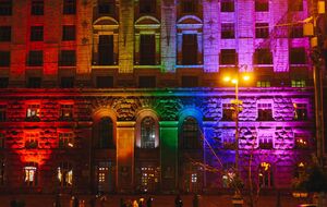 В КГГА отметили Международный день прав человека подсветкой здания