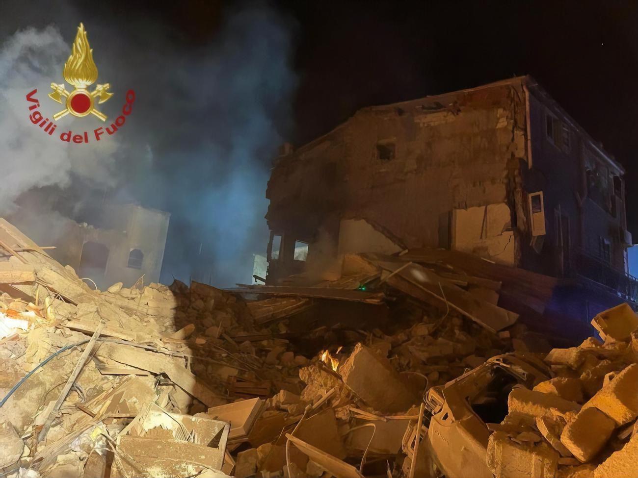 Вибух та обвалення будинку сталися вночі