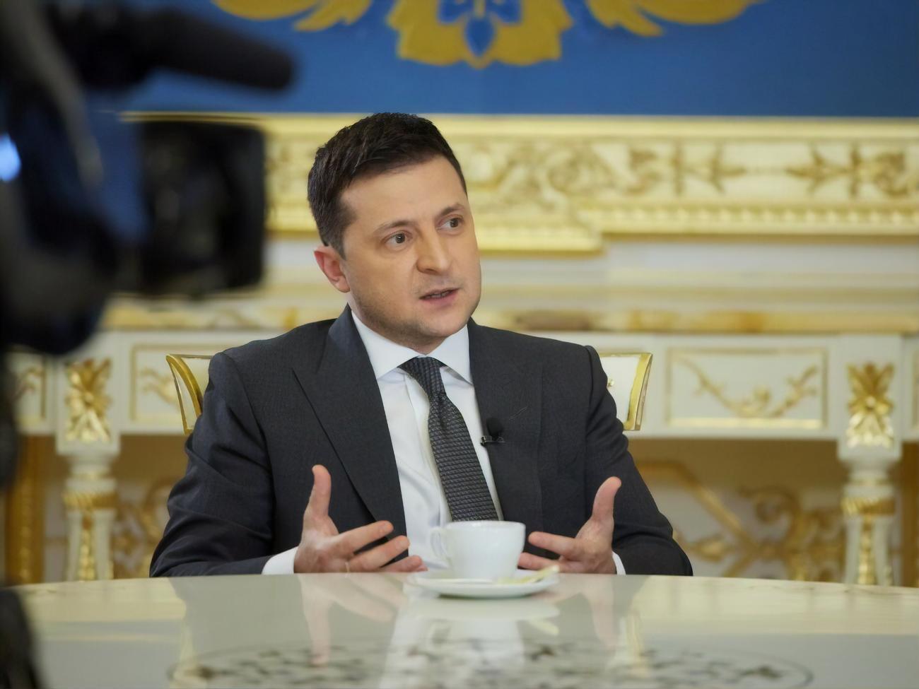 Зеленский:&nbsp;Как бы там ни было, ответом на законное требование представителя полиции должно быть корректное поведение каждого человека