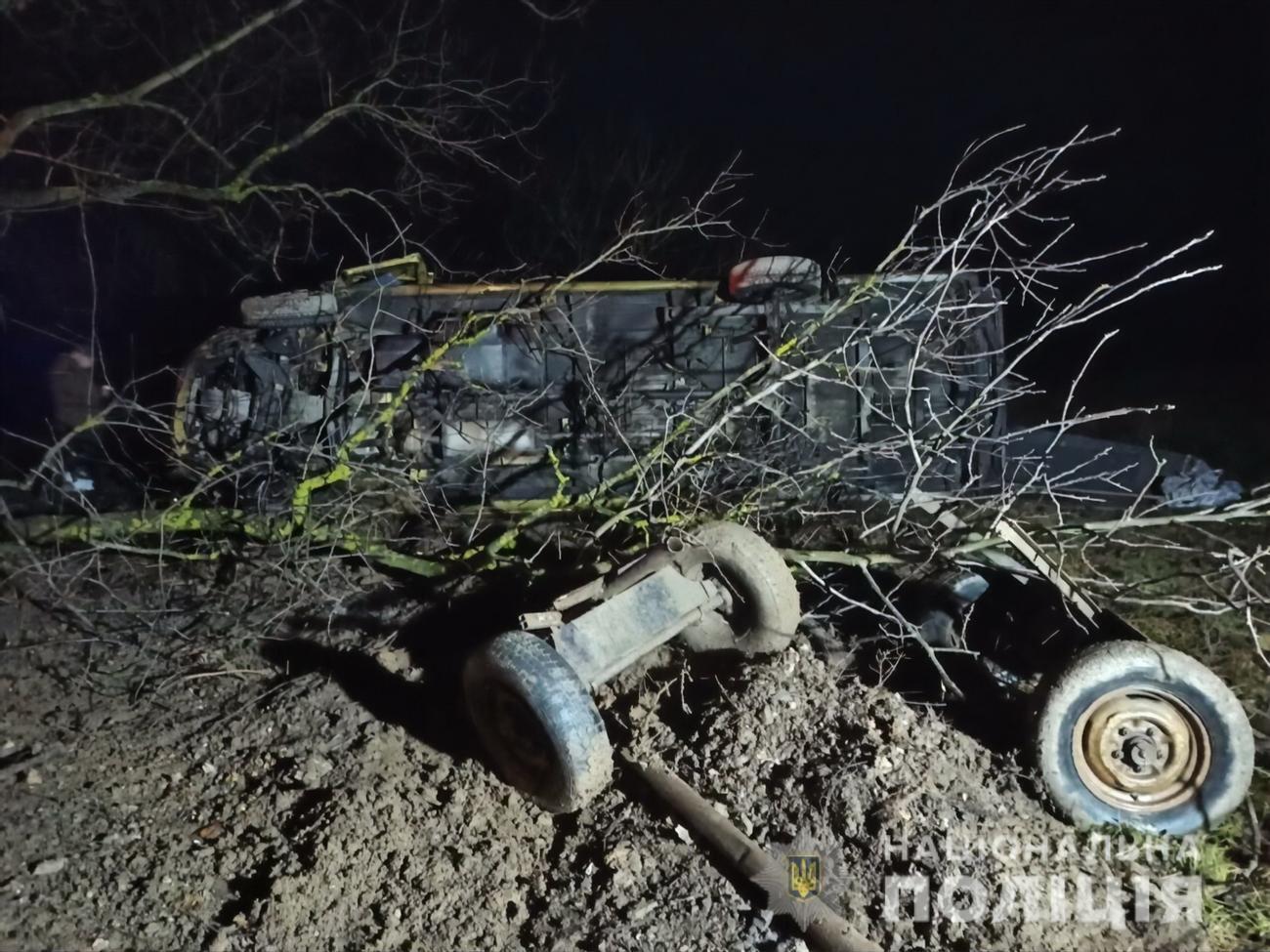 За даними поліції, підвода їхала без світловідбивачів