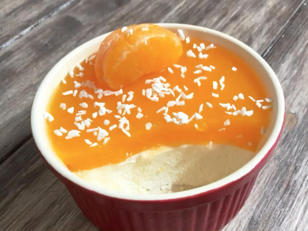 Это рецепт низкокалорийного десерта, где вместо сахара можно использовать подсластитель