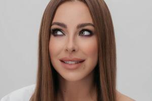 Ани Лорак озадачила подписчиков новыми снимками