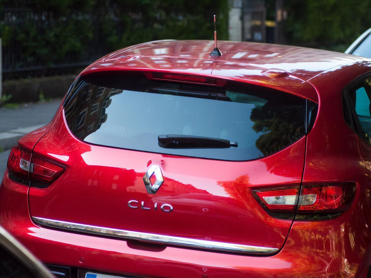 Минюст отдаст семь автомобилей разных марок