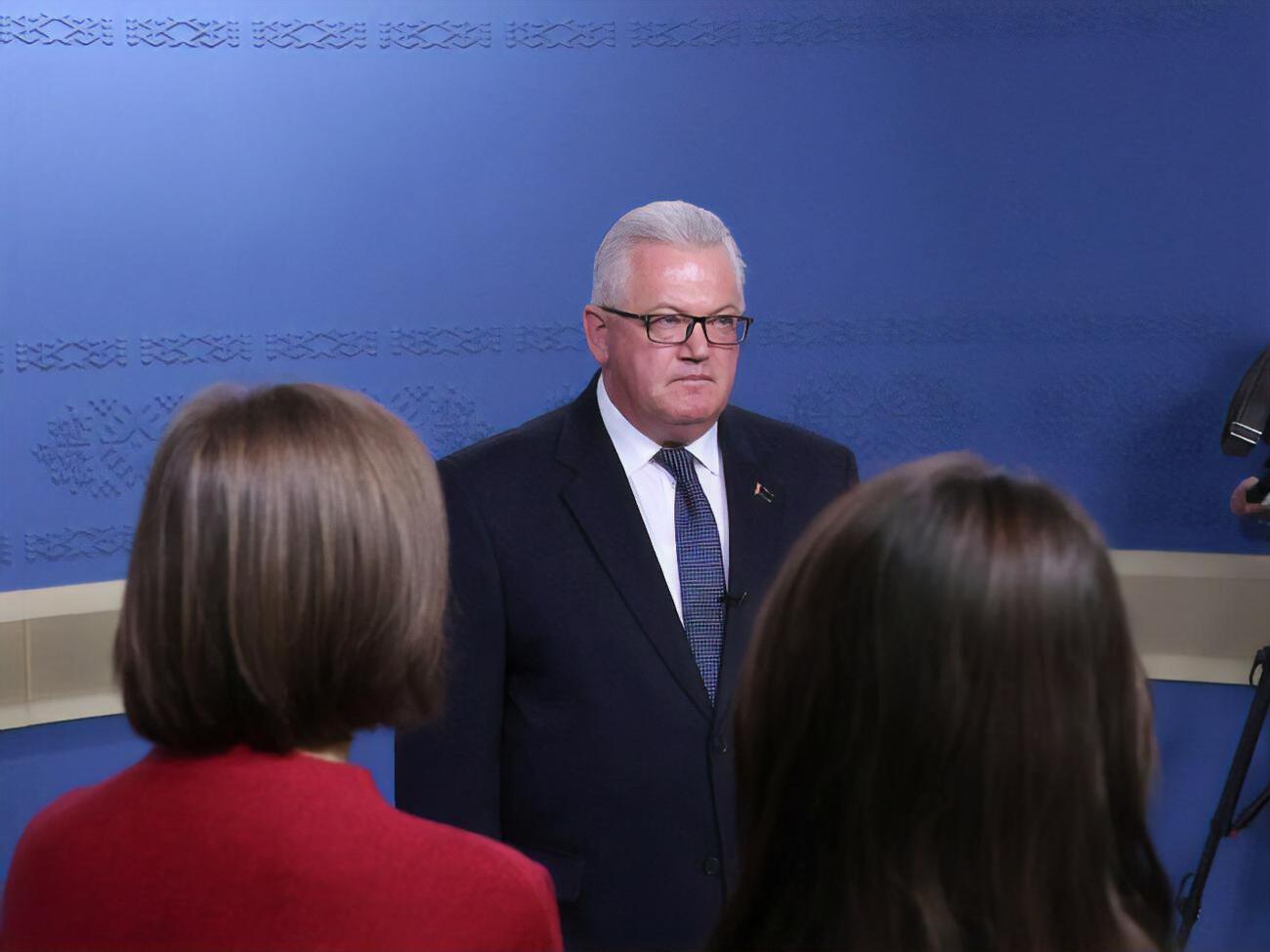 Карпенко (на фото) сменил во главе ЦИК Беларуси Ермошину, занимавшую должность с 1996 года