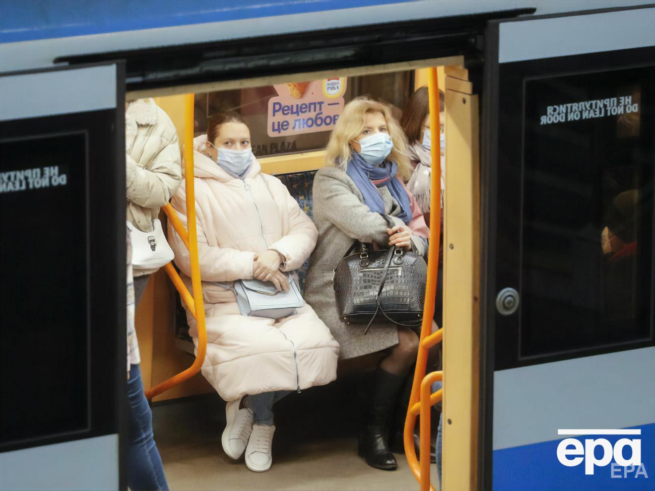 Эпидемическая ситуация в Украине на новогодние праздники будет стабильной, прогнозирует СНБО