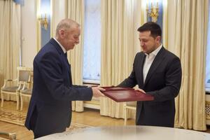 9 грудня Зеленський надав Покладу звання Героя України