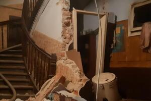 Пожежа пошкодила дерев'яне перекриття між двома поверхами
