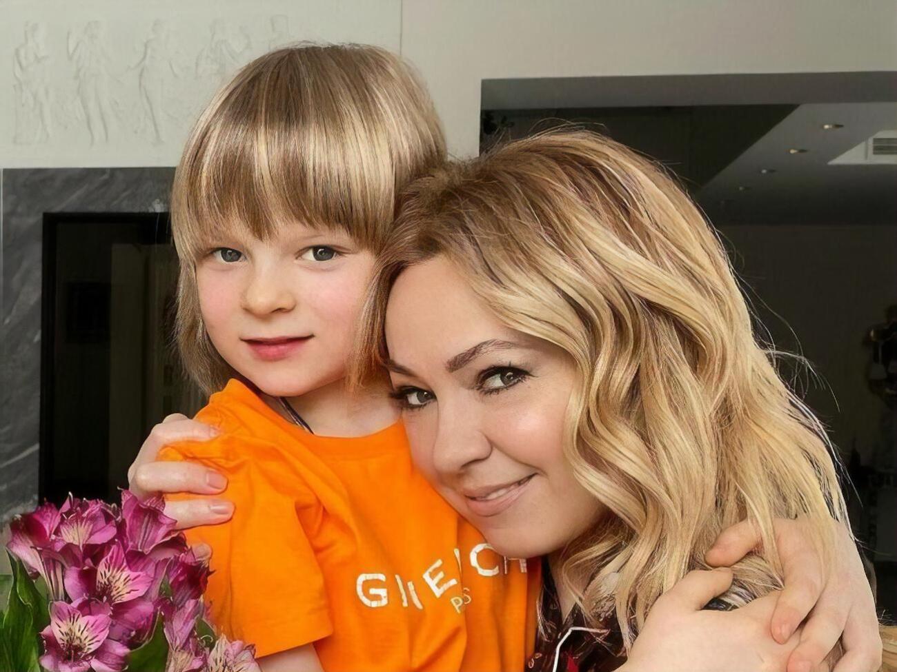 Александр &ndash; старший сын Рудковской и Плющенко