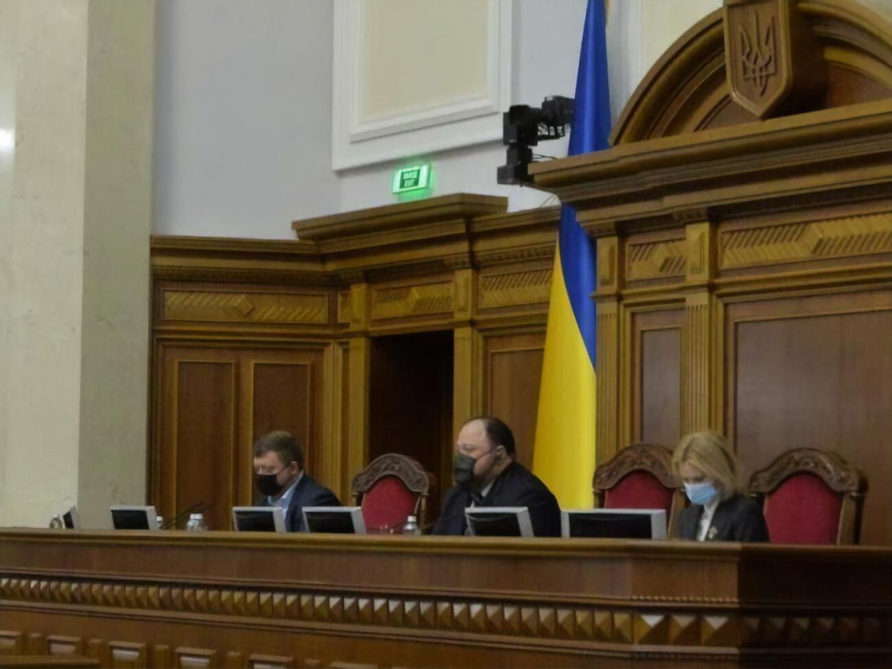 Тепер спікер та президент можуть підписати резонансний закон