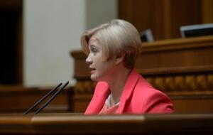 Геращенко хочет знать, кто назначил скандального чиновника и кто проводил его проверку по допуску к гостайне