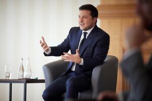 Зеленський: Будь-яка демократична держава, яка захищається від агресії, повинна мати право на придбання оборонних інструментів
