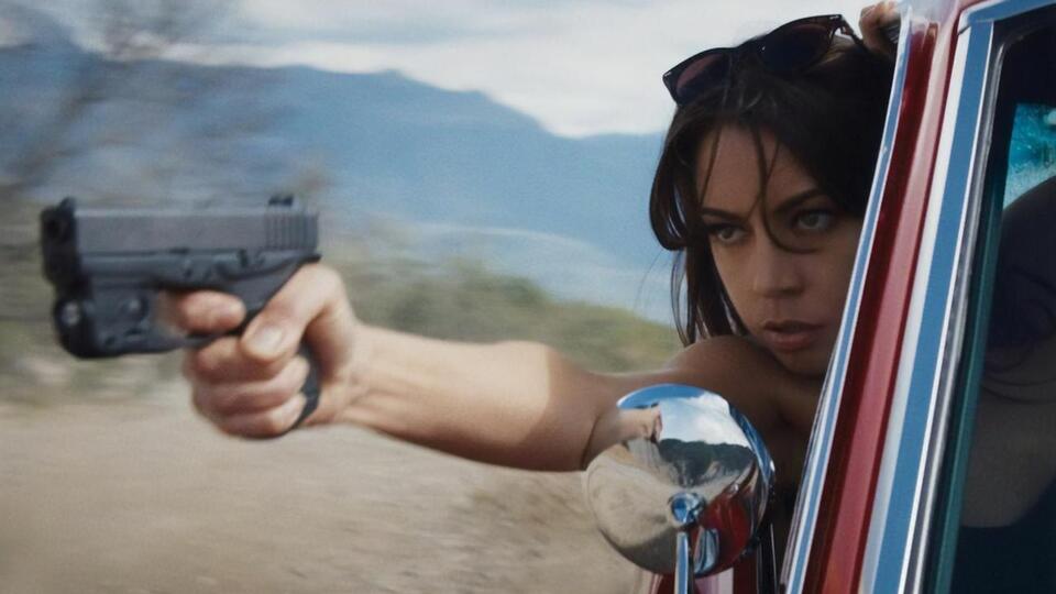 Обри Плаза сыграла в шпионском триллере одну из главных ролей