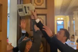 Николаенко перебросил аппарат Волынцу