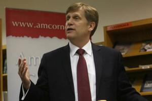 Макфол: Коли лідери сильно нервують через внутрішню політику, вони породжують кризи в зовнішній політиці, щоб відволікти людей