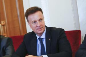 Актеры, которые поддерживали российскую агрессию, выступали против территориальной целостности Украины, должны быть "забанены" в Украине, сказал Наличайченко