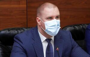 Синегубов родился в Харькове в 1983 году