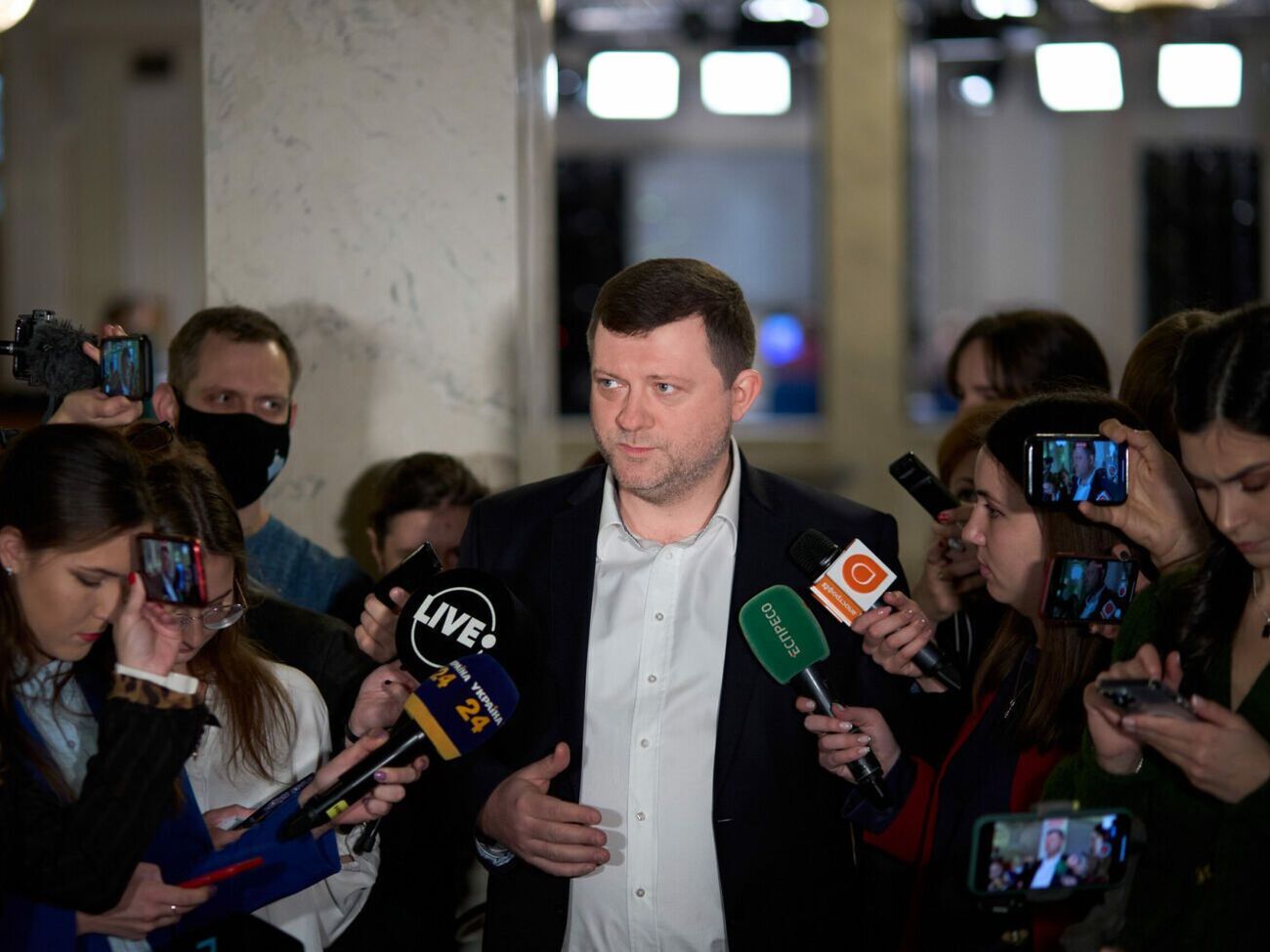 Перший віцеспікер порадив з інформацією про тіньові зарплати для нардепів звертатися до правоохоронних органів