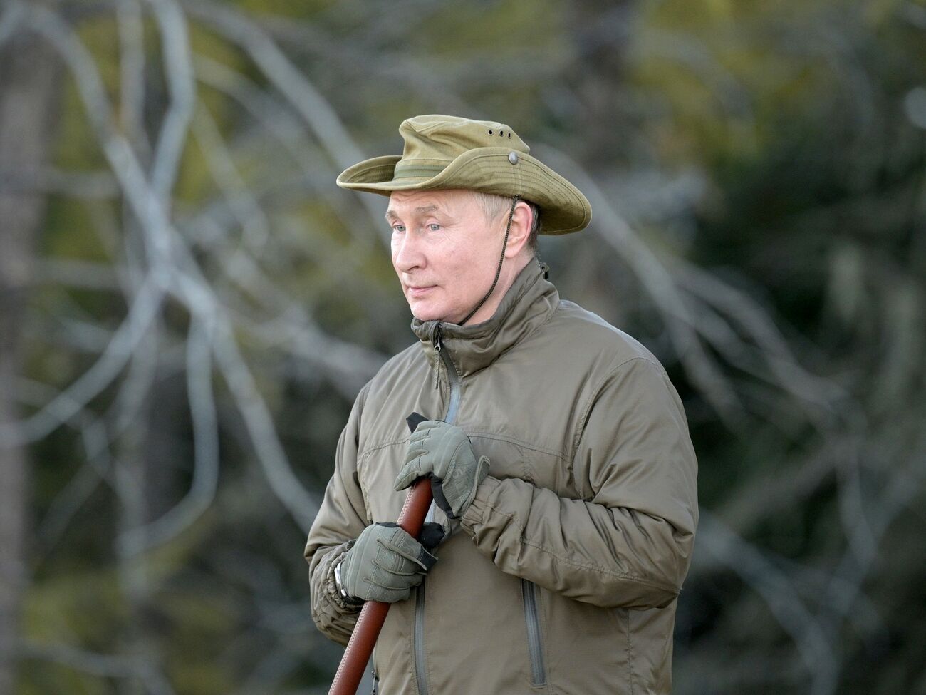 По данным опроса&nbsp;"Левада-центра", рейтинг&nbsp;Путина в РФ снизился на восемь процентных пунктов по сравнению с апрелем