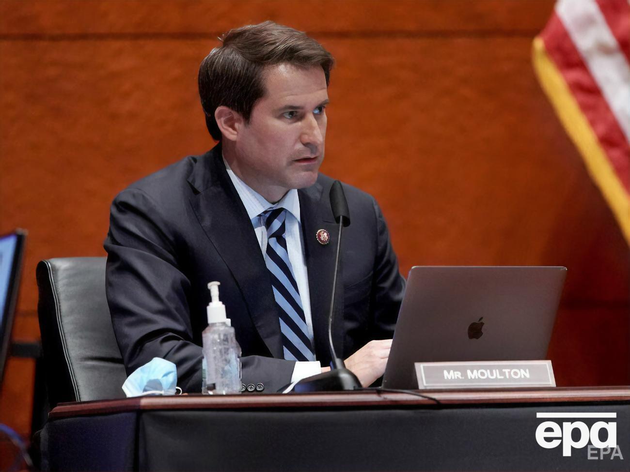 По мнению демократа Сэта Мултона, РФ должна понять, что предоставленное Вашингтоном оружие приведет к большим потерям среди российских военных&nbsp;в&nbsp;первый же день вторжения