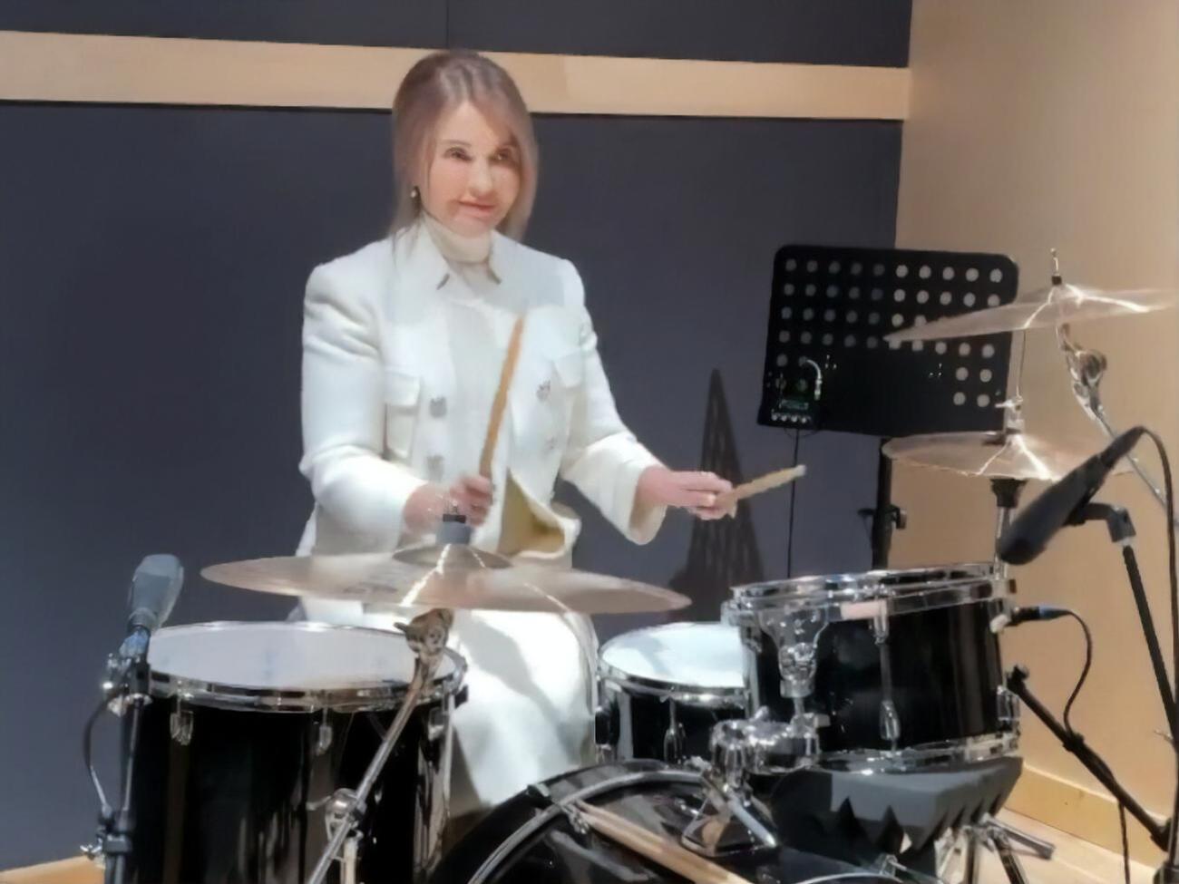 Тимошенко показала, як уміє грати на барабанах