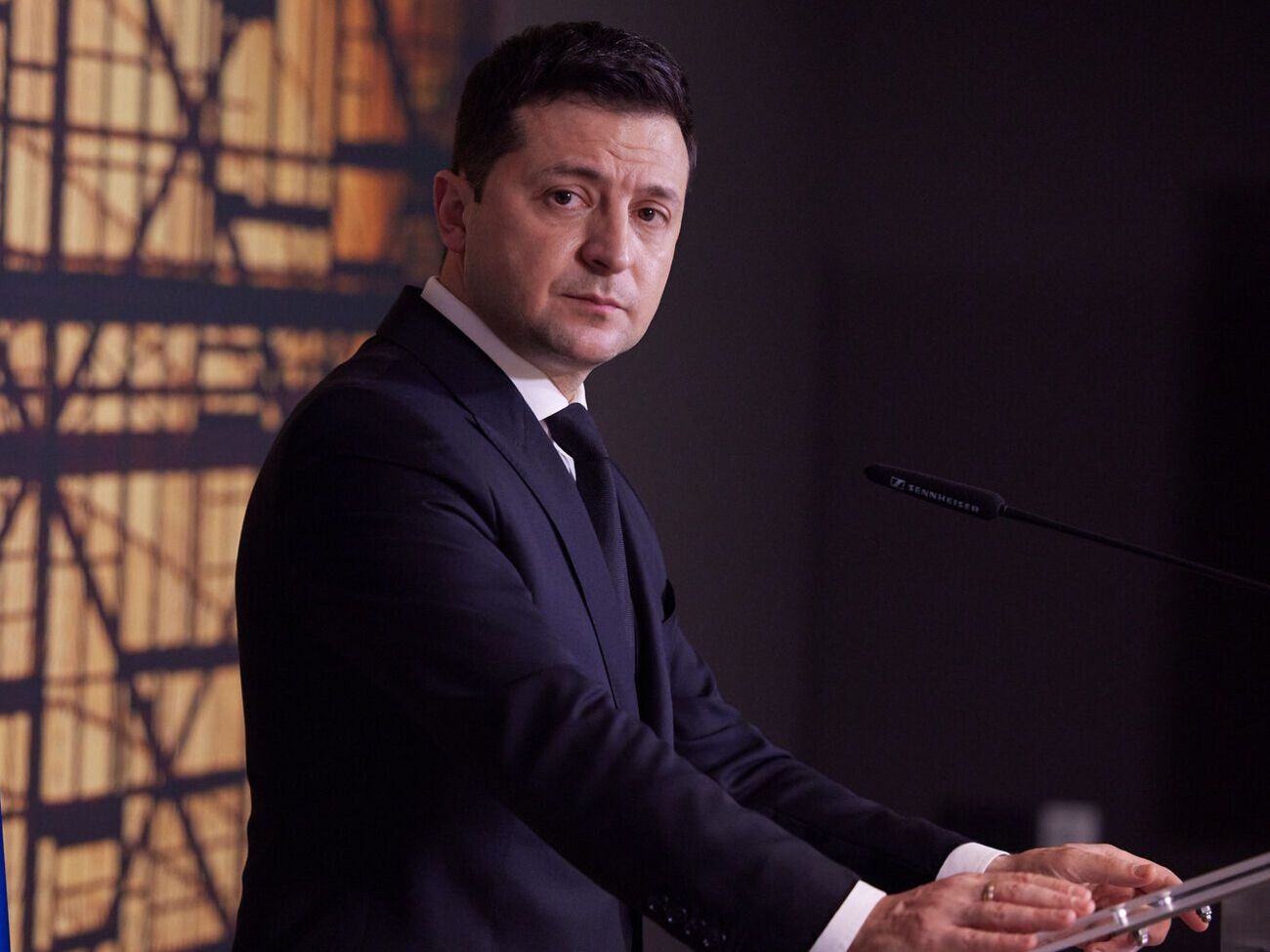 Украину&nbsp;интересует мощная санкционная политика против РФ до возможной эскалации, отметил Зеленский