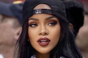 Ріанна: Тільки великі уми можуть дозволити собі простий стиль