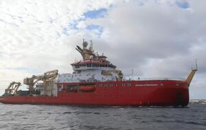 Ледокол, названный в честь ученого Дэвида Аттенборо, имеет длину 128,9 м