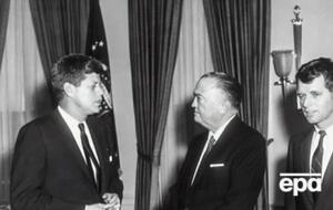 Кеннеди (слева) был убит в 1963 году