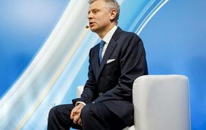 В подземных хранилищах Украины запасы газа "больше обычного", отметил Витренко