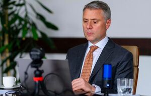 Витренко: Мы честно говорим, что если сохранятся такие цены, то мы как национальная компания не сможем покрывать эту разницу. Поэтому будем вместе садиться и решать, как выживать