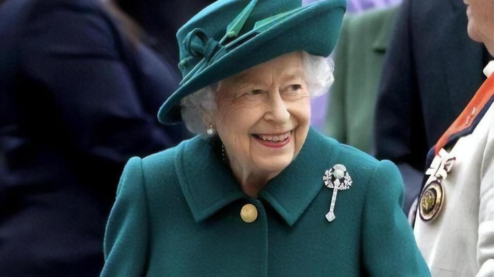 Елизавета II во второй раз отменяет предрождественский обед для членов королевской семьи