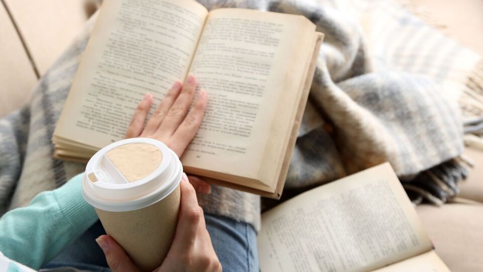 Выплату от Зеленского украинцы решили потратить на книги