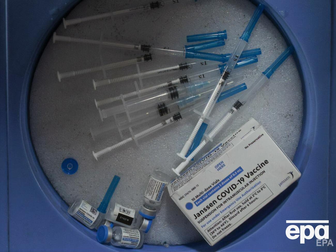 Причиною рекомендації став ризик поодиноких випадків згортання крові після Johnson & Johnson