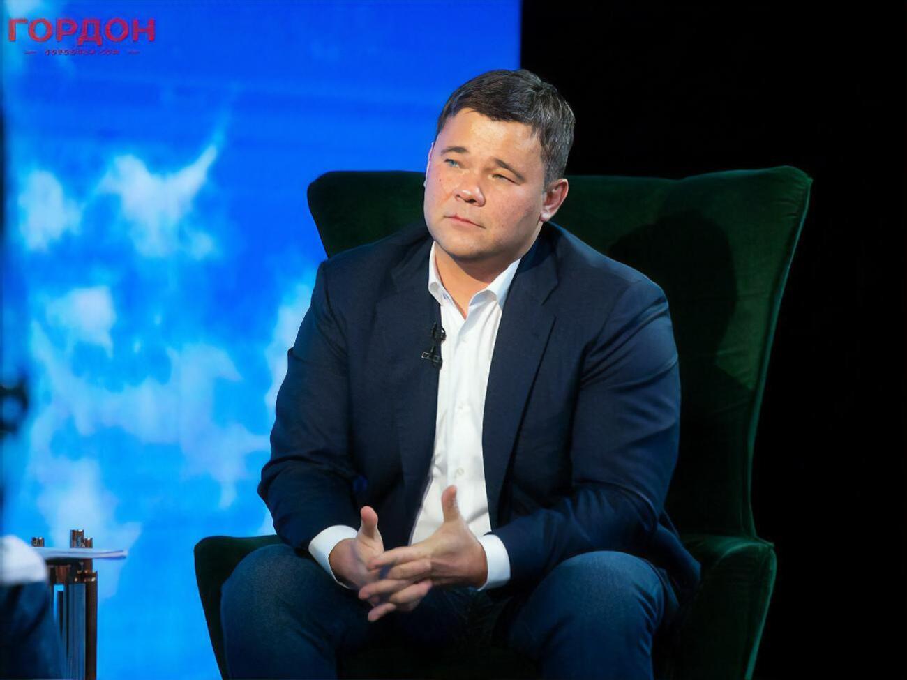 Богдан: Мне кажется, они на свои дни рождения приглашают тех выступать, у кого выступали они... Ну бл...дство это