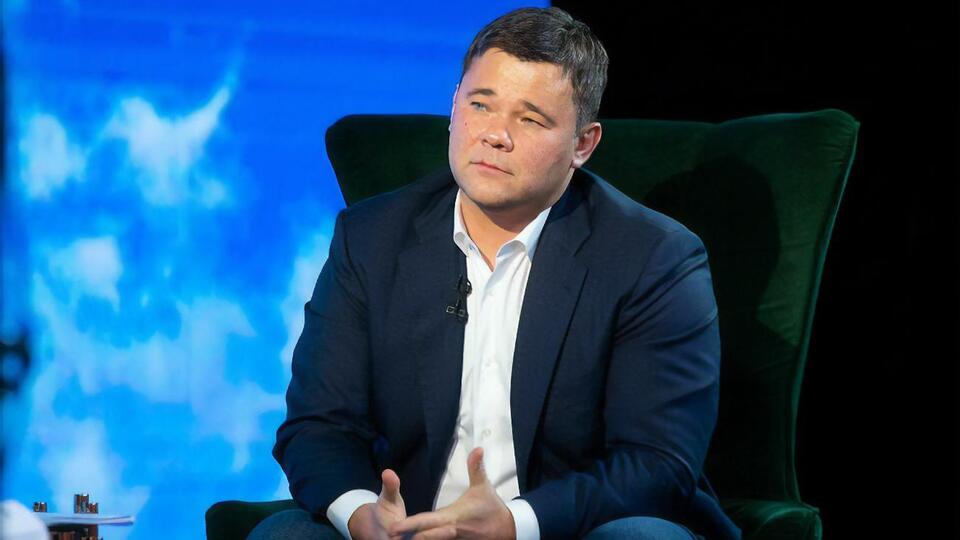 Богдан: Мне кажется, они на свои дни рождения приглашают тех выступать, у кого выступали они... Ну бл...дство это