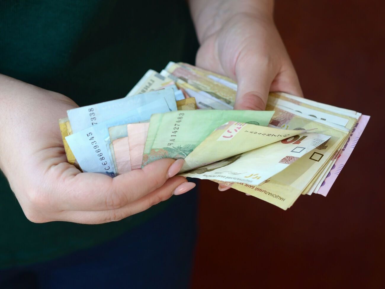 27% громадян стверджують, що їхній добробут цього року значно погіршився