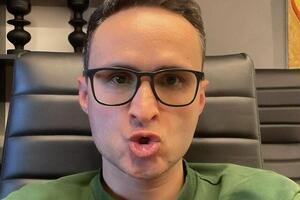 Ласточкин выступает в составе студии "Квартал 95"