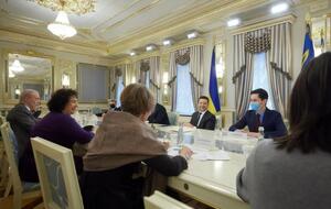 Зеленский – послам ЕС: Жду лидеров ваших стран в следующем году в Украине